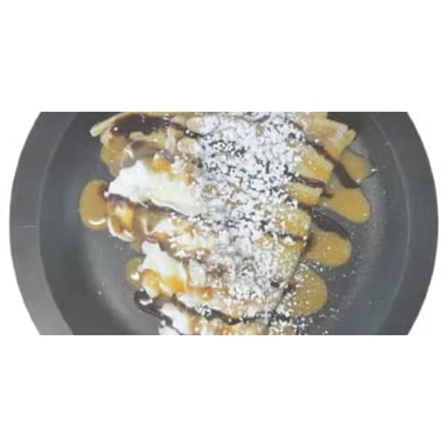 Snickers Crepe.